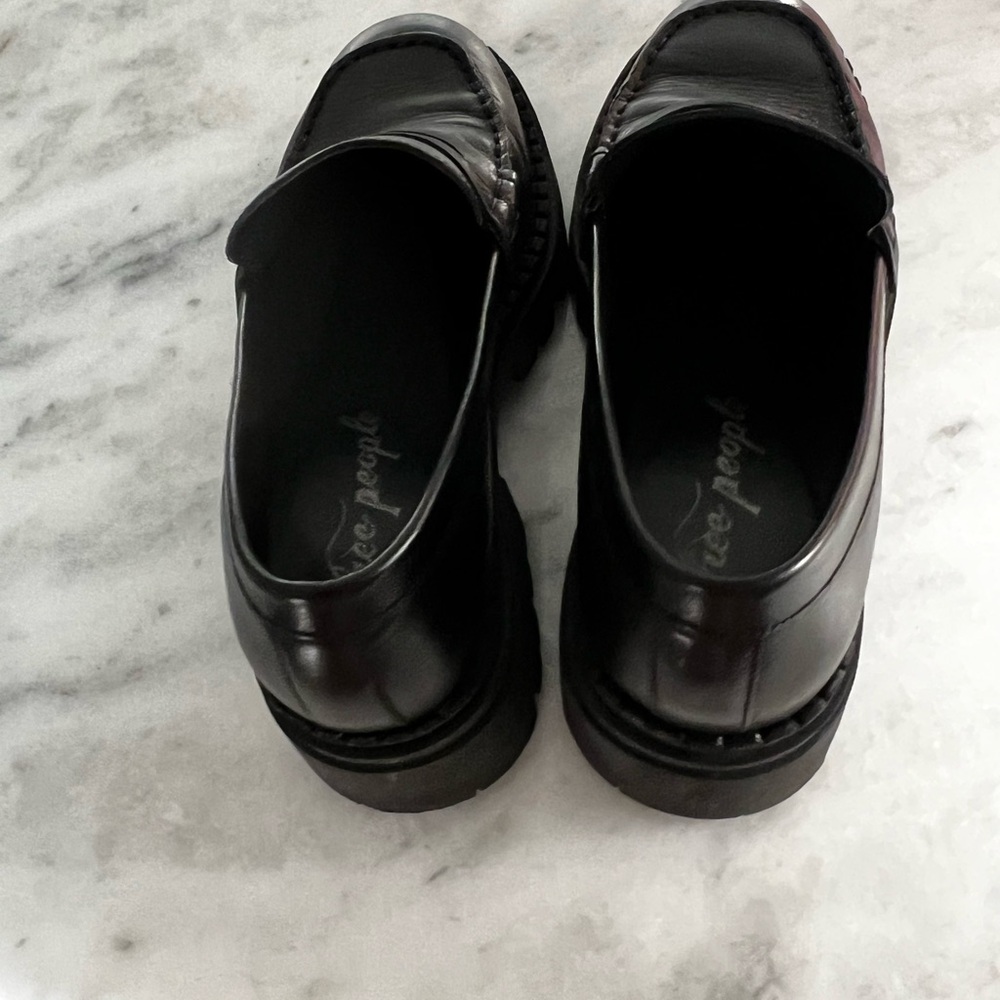 Free People Lyra Lug Sole Loafer women’s size 37.5 in black. No bag or box. - Picture 3 of 8